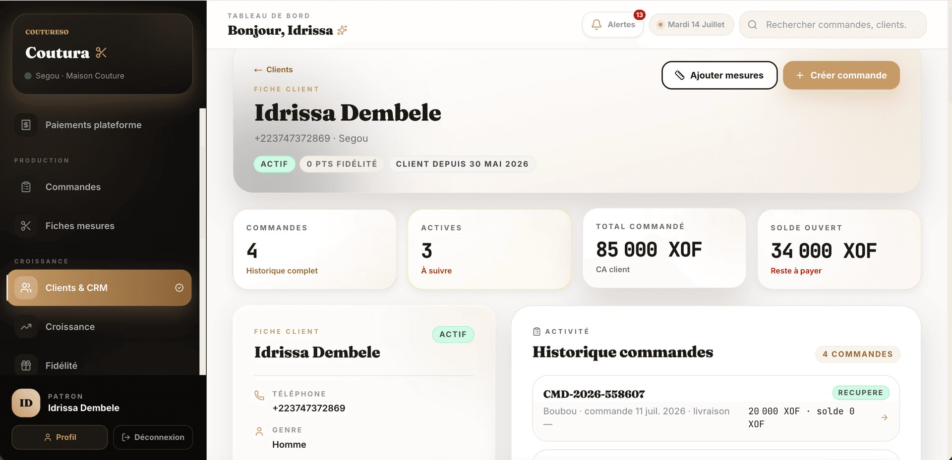 Fiche client CoutureSo sur ordinateur : coordonnées, mensurations, statistiques et historique des commandes